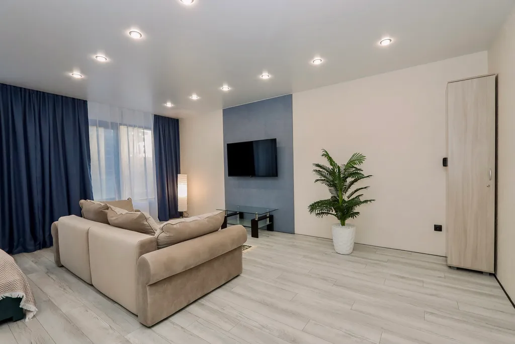 Студия c дизaйнерским интерьеpом