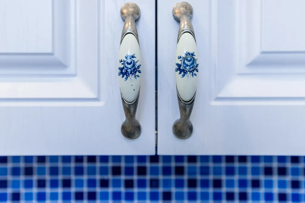 Большая евродвушка на берегу открытого моря