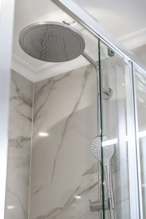 Апартаменты с новым ремонтом и 2 спальнями