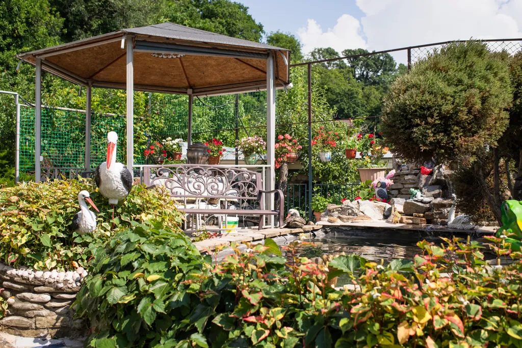 Коттедж Домик в красивом саду — аренда посуточно в Туапсе