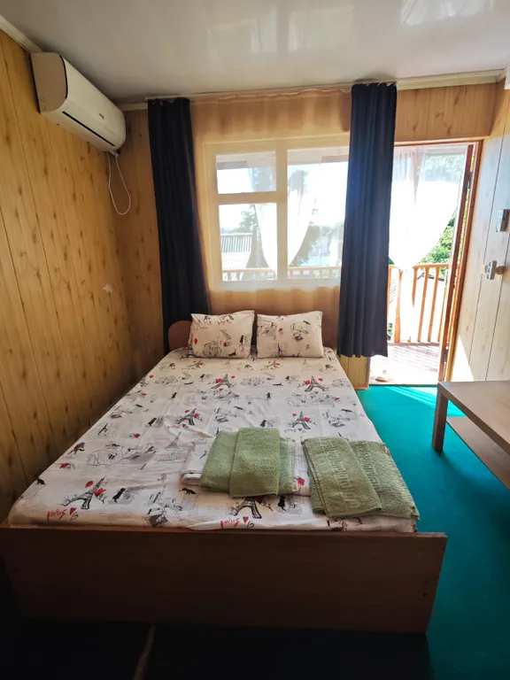 Квартира Двухместный номер с 1 кроватью или двумя односпальными Стандарт — аренда посуточно в Вардане