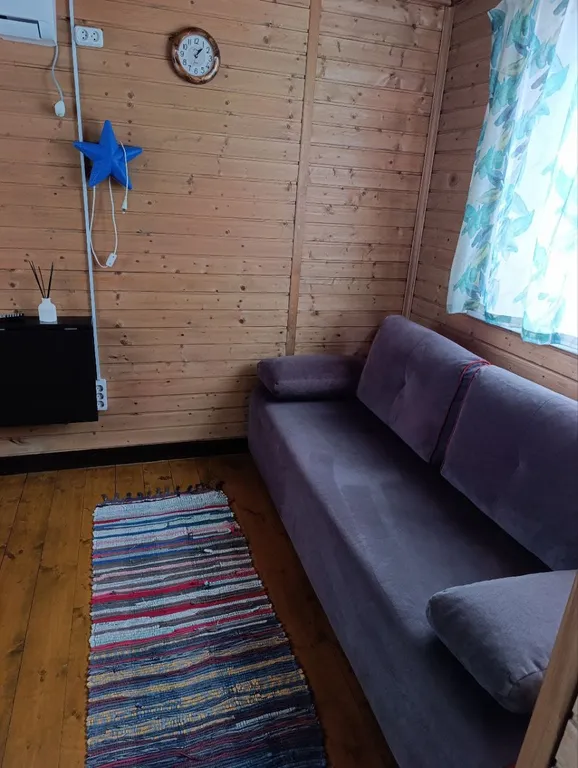 Домик на берегу для двух человек