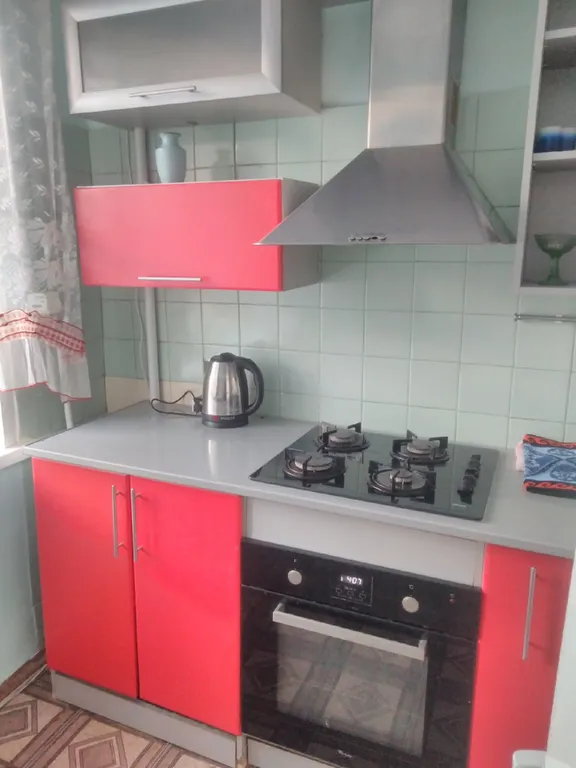 Квартира двухкомнатная район вокзала!!! — аренда посуточно в Курган