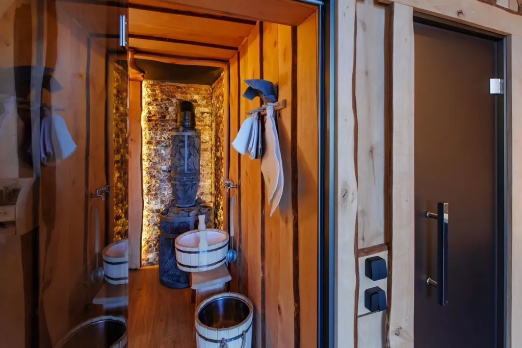 Коттедж Дом с баней и чаном с видом на озеро — Лабинск