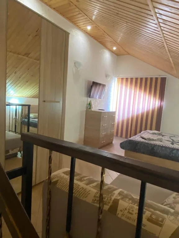 Приятный коттедж-таунхаус — аренда посуточно в Заозёрное