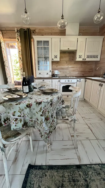 Уютная дача с видом на горы