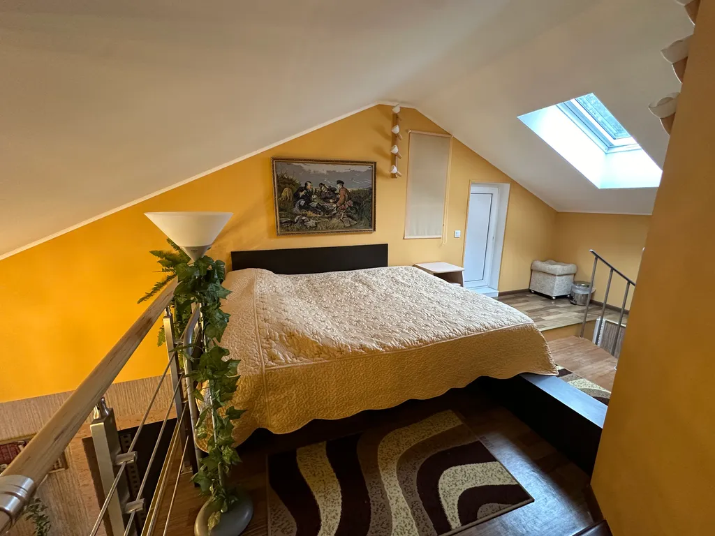 Коттедж 200м2 среди трех озер