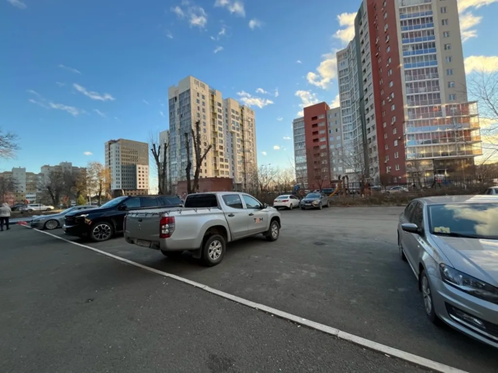 Новая квартира-студия около ТРК Алмаз