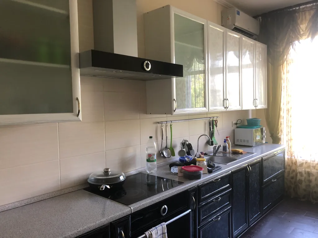 Просторная квартира с видом на море и частным пляжем