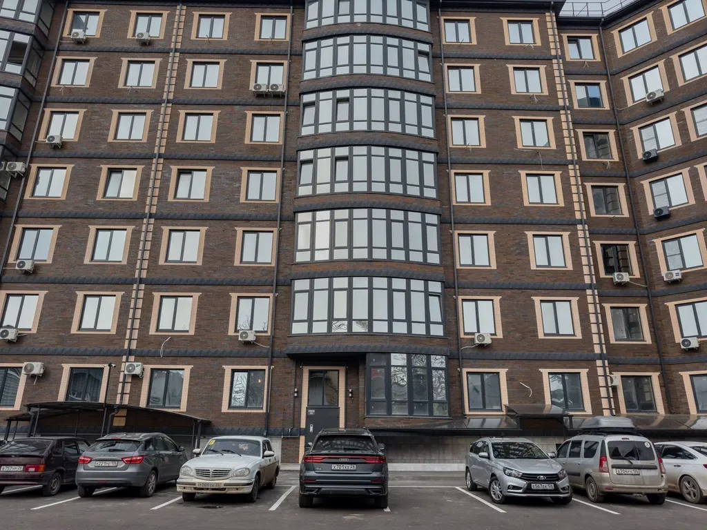 Lunacharsky apartments 3