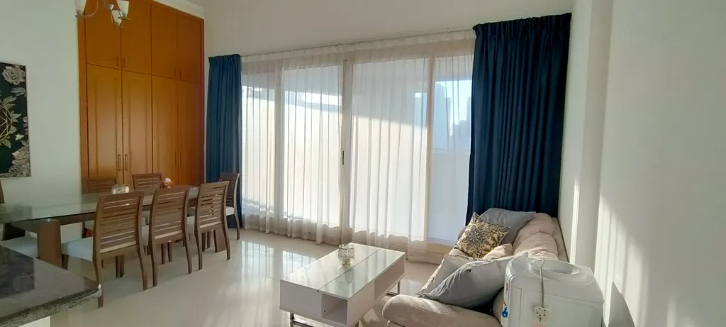 Апартамент с 2 спальнями и прекрасным видом на Марину