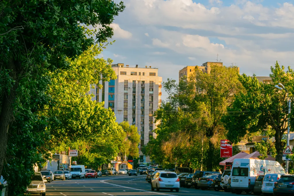 Апартаменты рядом со стадионом Вазгена Саргсяна
