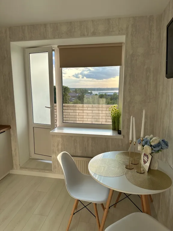 Уютная, светлая квартира c прекрасным видом на Неву