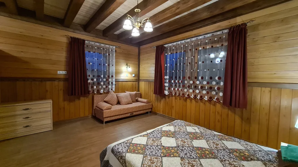 Коттедж на 12 человек Б4