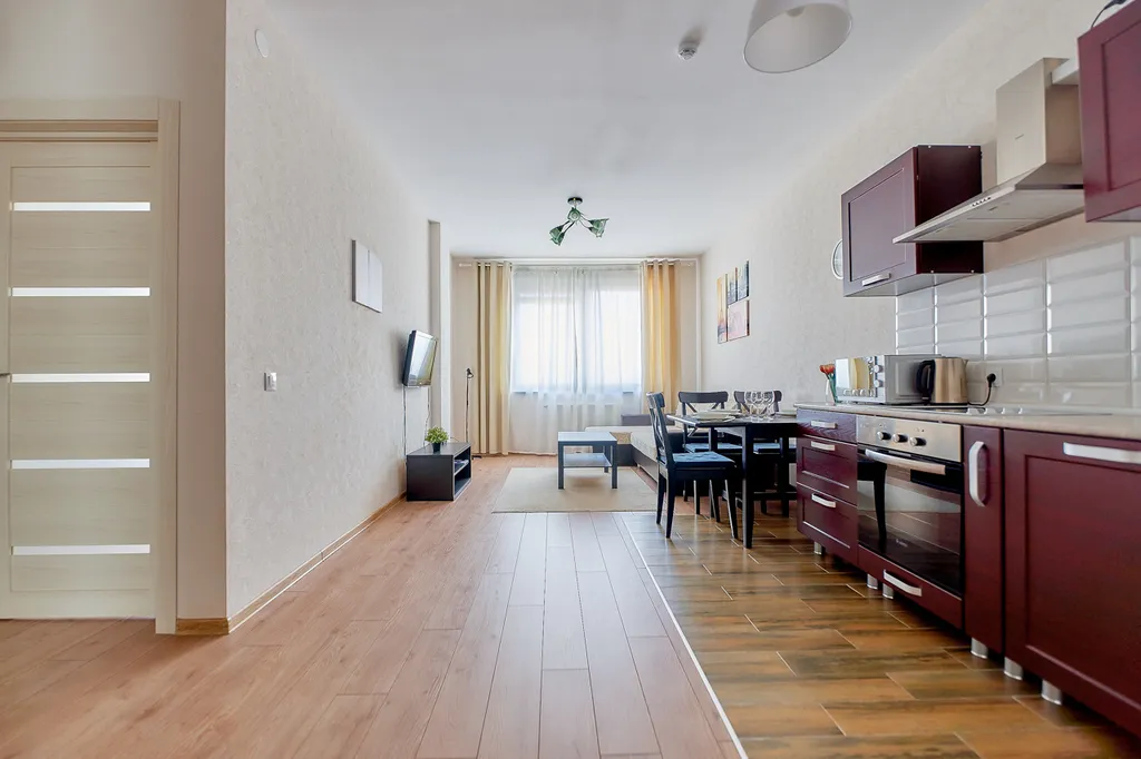 2-комнатная квартира на метро Грушевка с паркингом