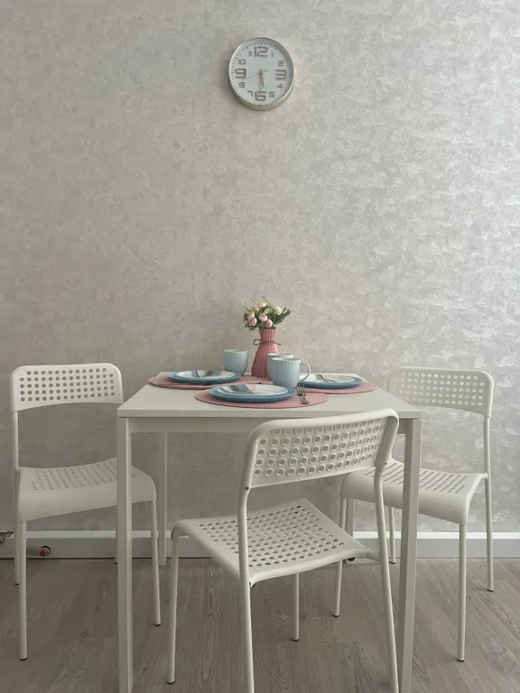 Рядом с пляжем Омега и парком Победы