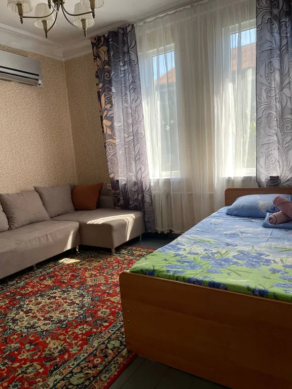 Уютный домик для отдыха компанией на берегу черного моря