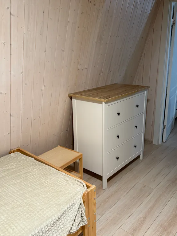 Уютный дом a-frame на окраине леса