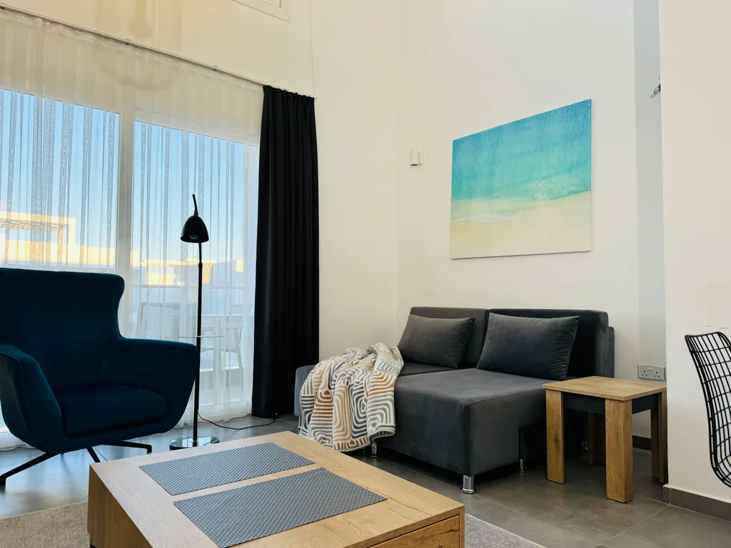 Уникальный лофт на первой береговой линии