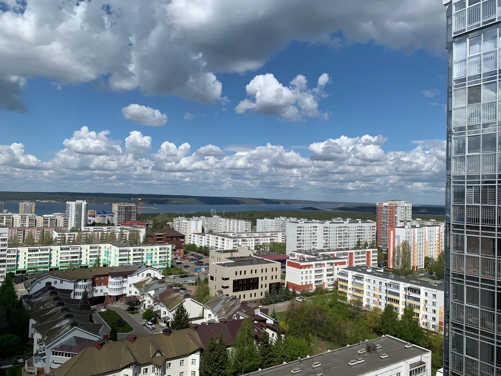 Студия с видом на Каму