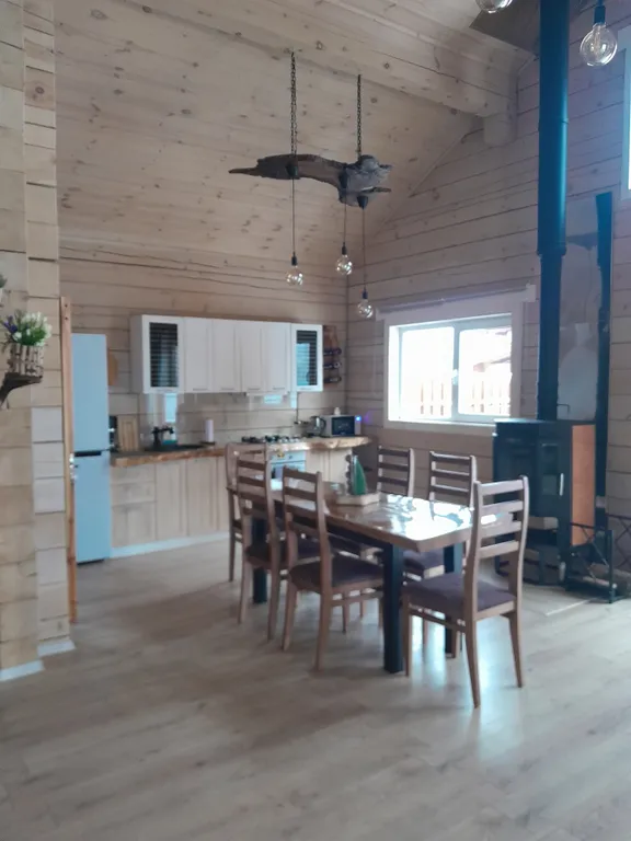 Маленькая кедровая вилла VillasViktoria