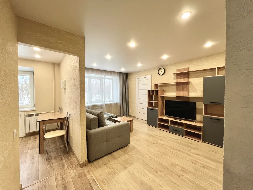 Квартира 2-комнатная Квартира — Кировск