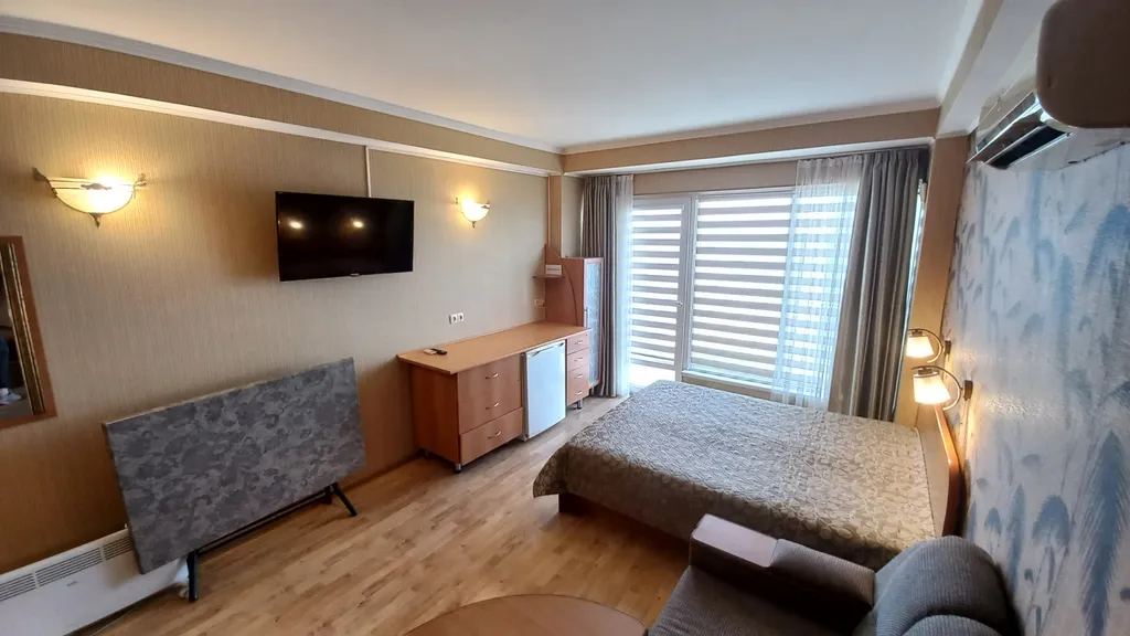 Комфортный номер Морская душа в 10 метрах от пляжа с видом на море