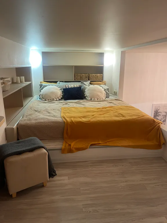 Двухуровневая студия на спортивной