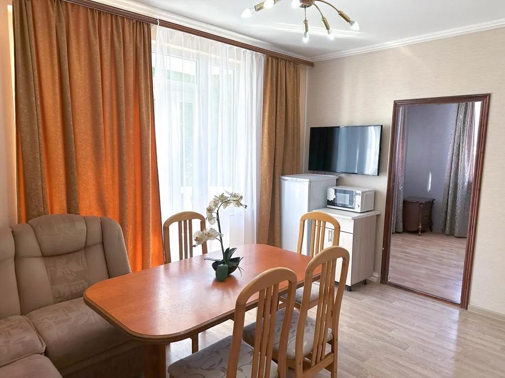 Квартира 3-комнатная Квартира — Адлер