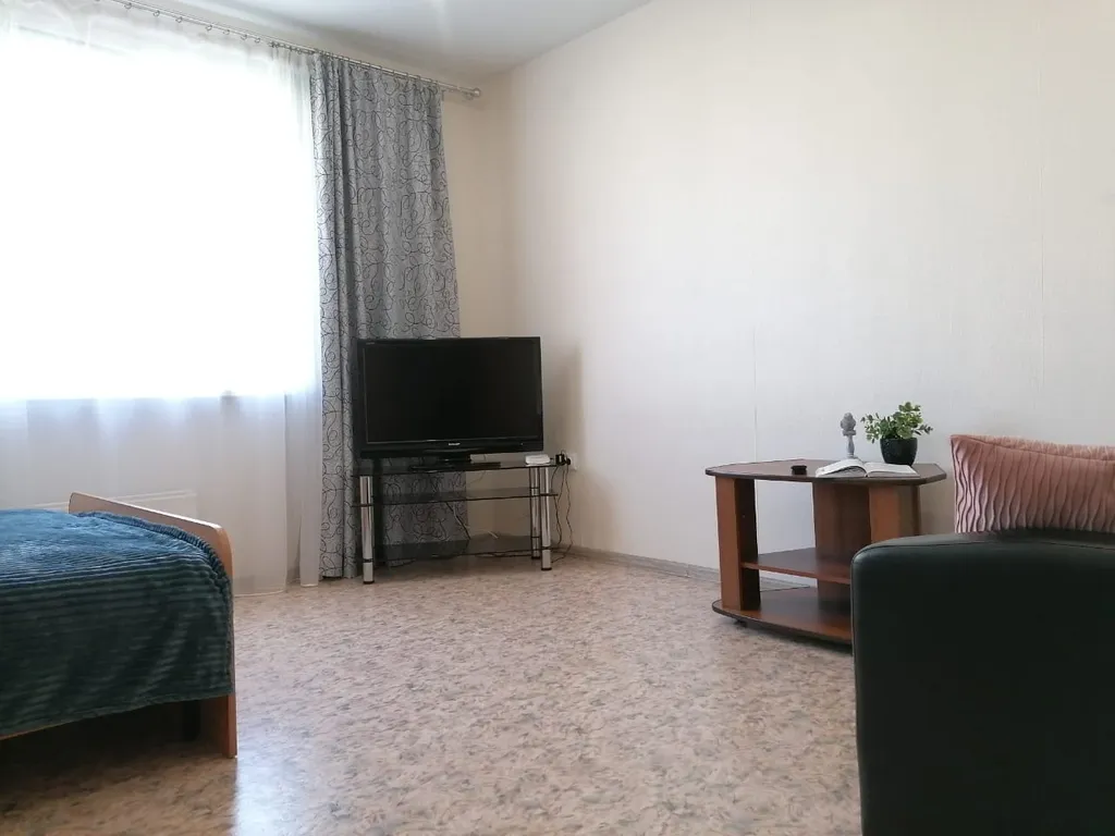 Квартира Заботливая квартира через дорогу от ТРЦ Планета — Красноярск