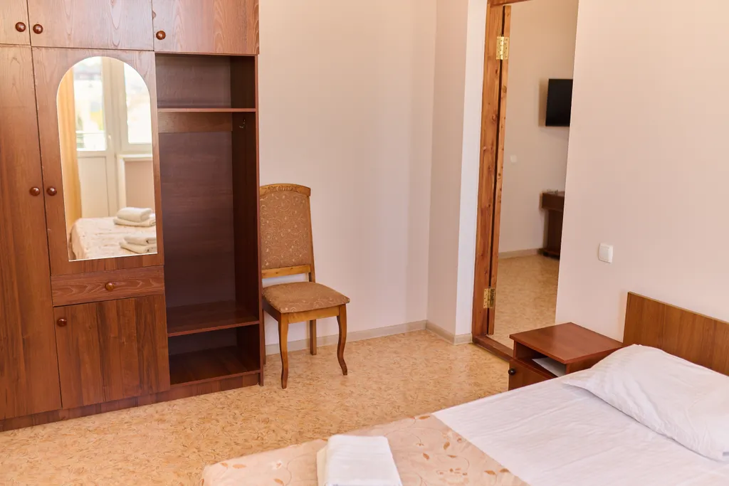 Квартира Квартира Двухкомнатный семейный люкс с балконом — Судак