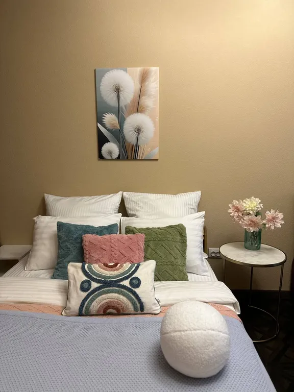 1к квартира возле Ледового Дворца — аренда посуточно в Шахты