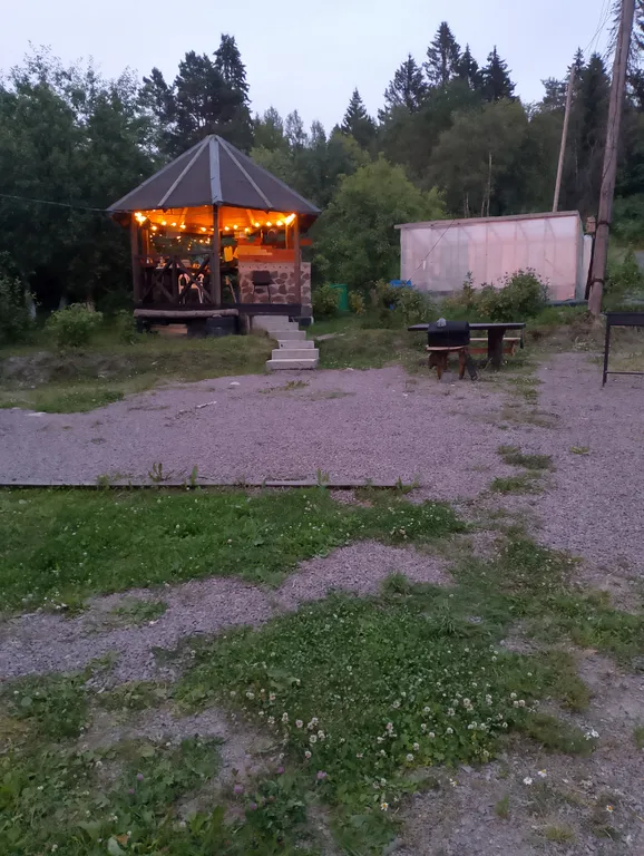 Домик с отдельным входом и красивым видом из окна со всеми удобствами