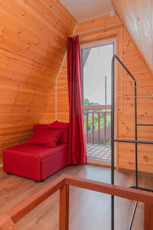 Коттеджи с баней и теплым бассейном