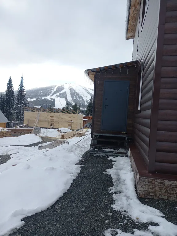 Дом из бруса, прекрасный вид на гору Зеленая