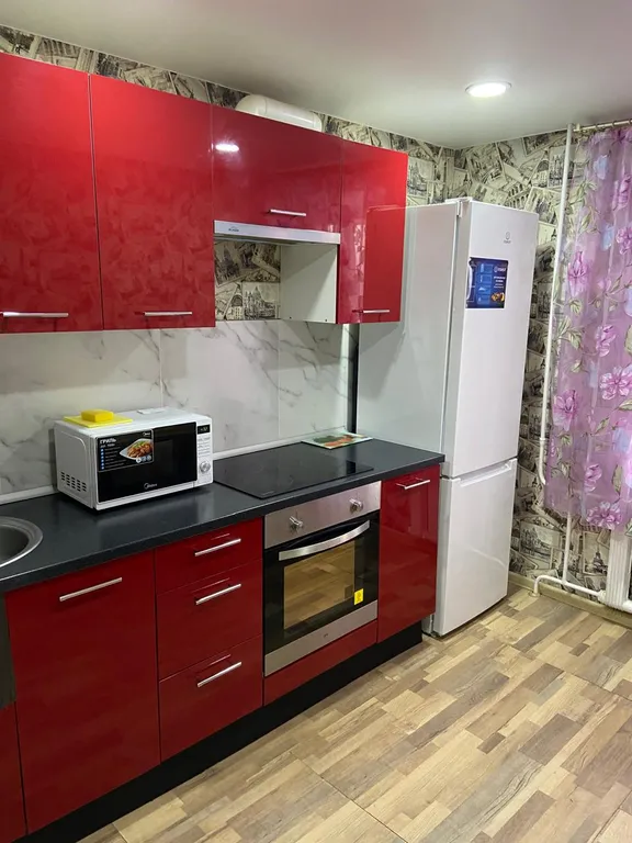 Уютная квартира в центре города, рядом с ЖД вокзалом, Цирком