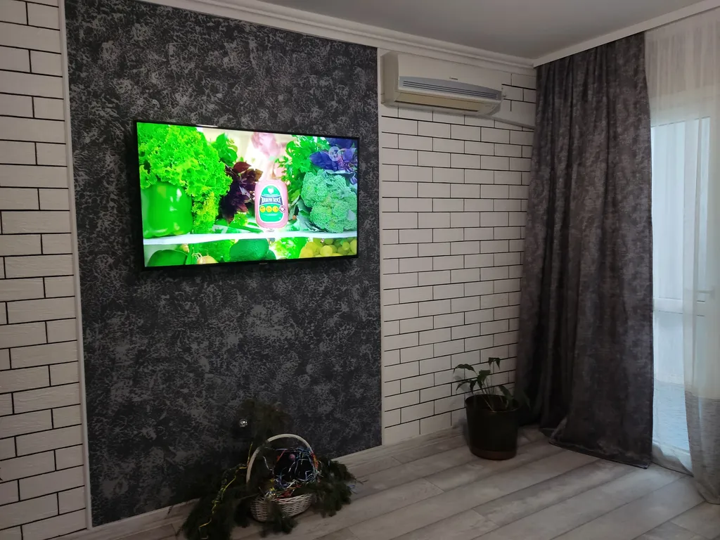 Коттедж с гаражом и двориком