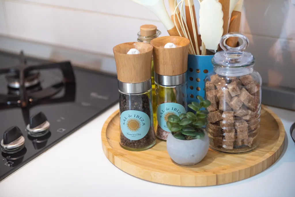 Светлая квартира с видом на город и Мтацминду