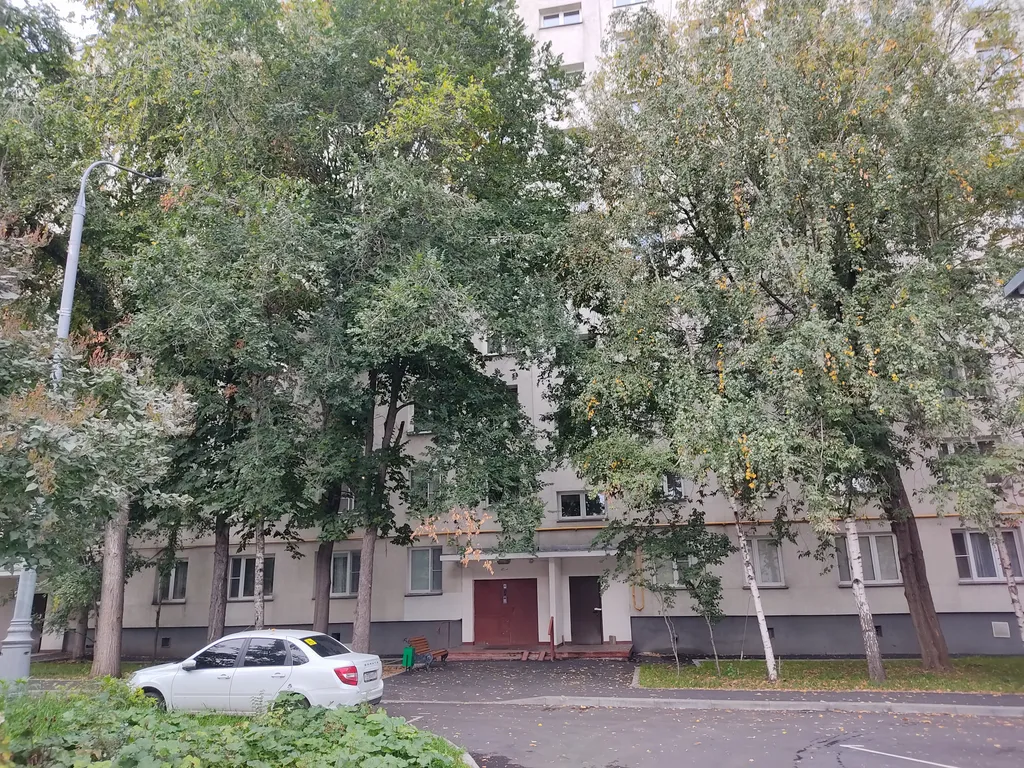 Квартира в Лефортово Вид на Деревья Лоджия