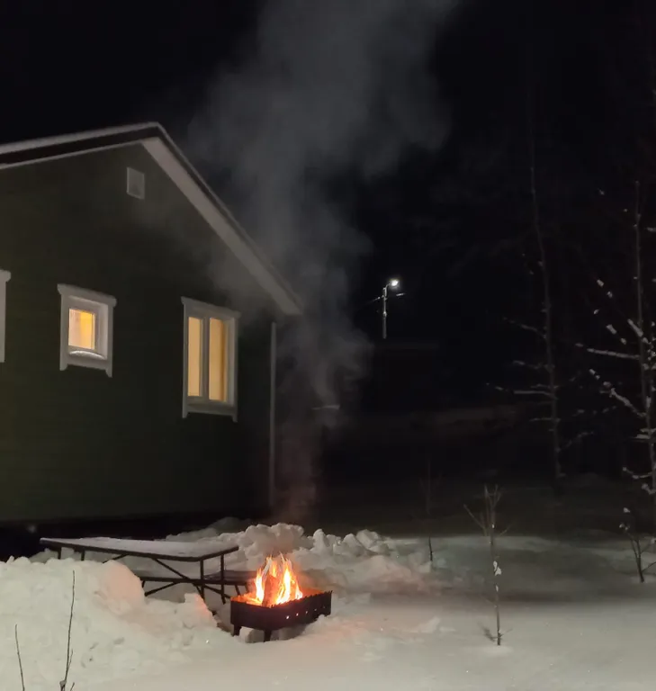 Небольшой дом на острове