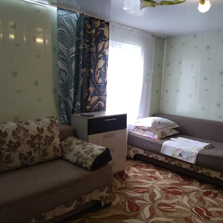 Квартира 4-5х мест номер кондиционер, санузел700метров  до пляжа — аренда посуточно в Яровое