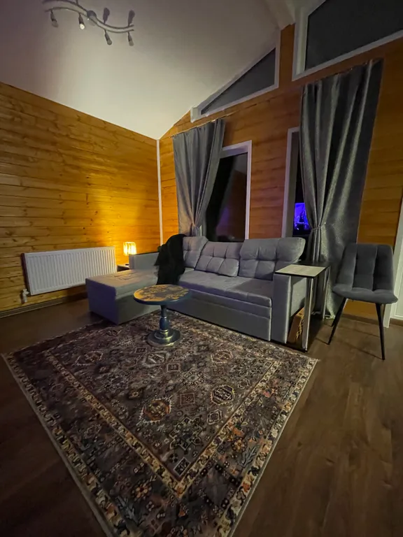 Дом с чаном