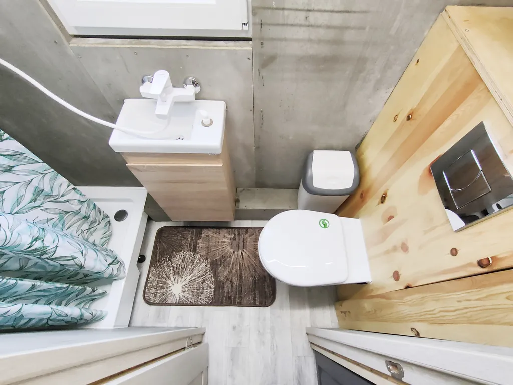 Глэмпинг в центре Моря