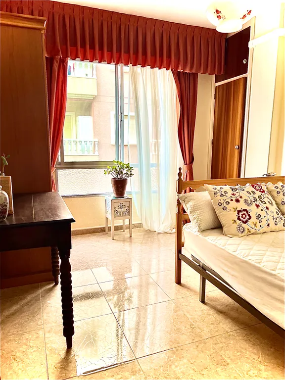 4-комнатная квартира на море и лучшем пляже города Торревьеха