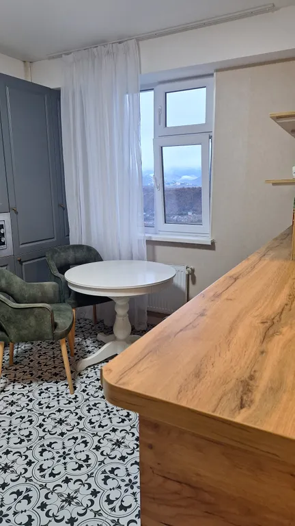 Квартира с видом на горы Демерджи и Чатыр-даг