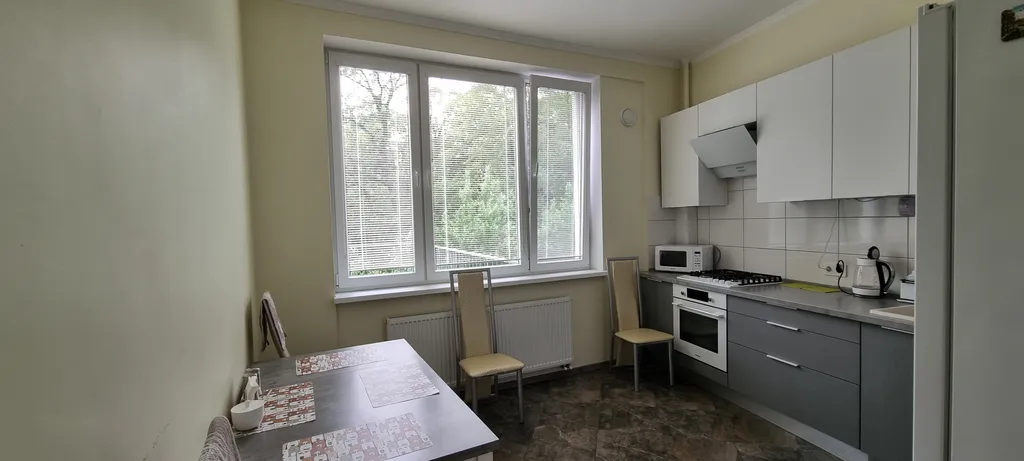 Двухкомнатный апартамент в центре с террасой