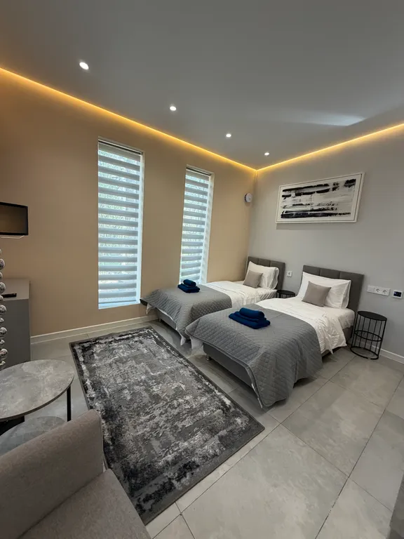 Дом 22m2 — территория 3 Га