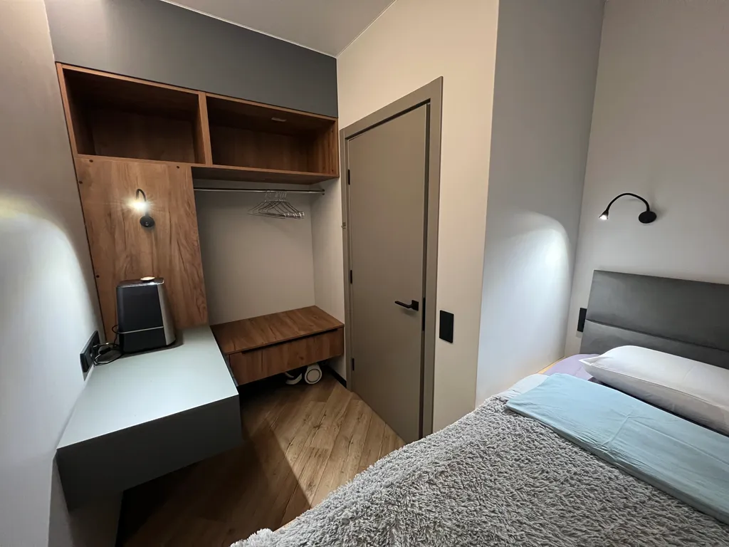 Двухкомнатная студия рядом с площадью Победы и Горным Воздухом