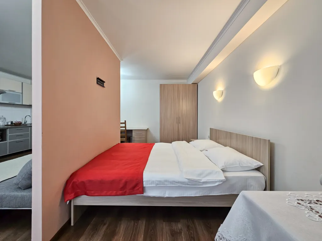 Просторная уютная студия в центре города