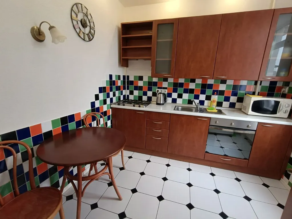 Вода круглосуточно, новая кровать, 2 комнаты, центр